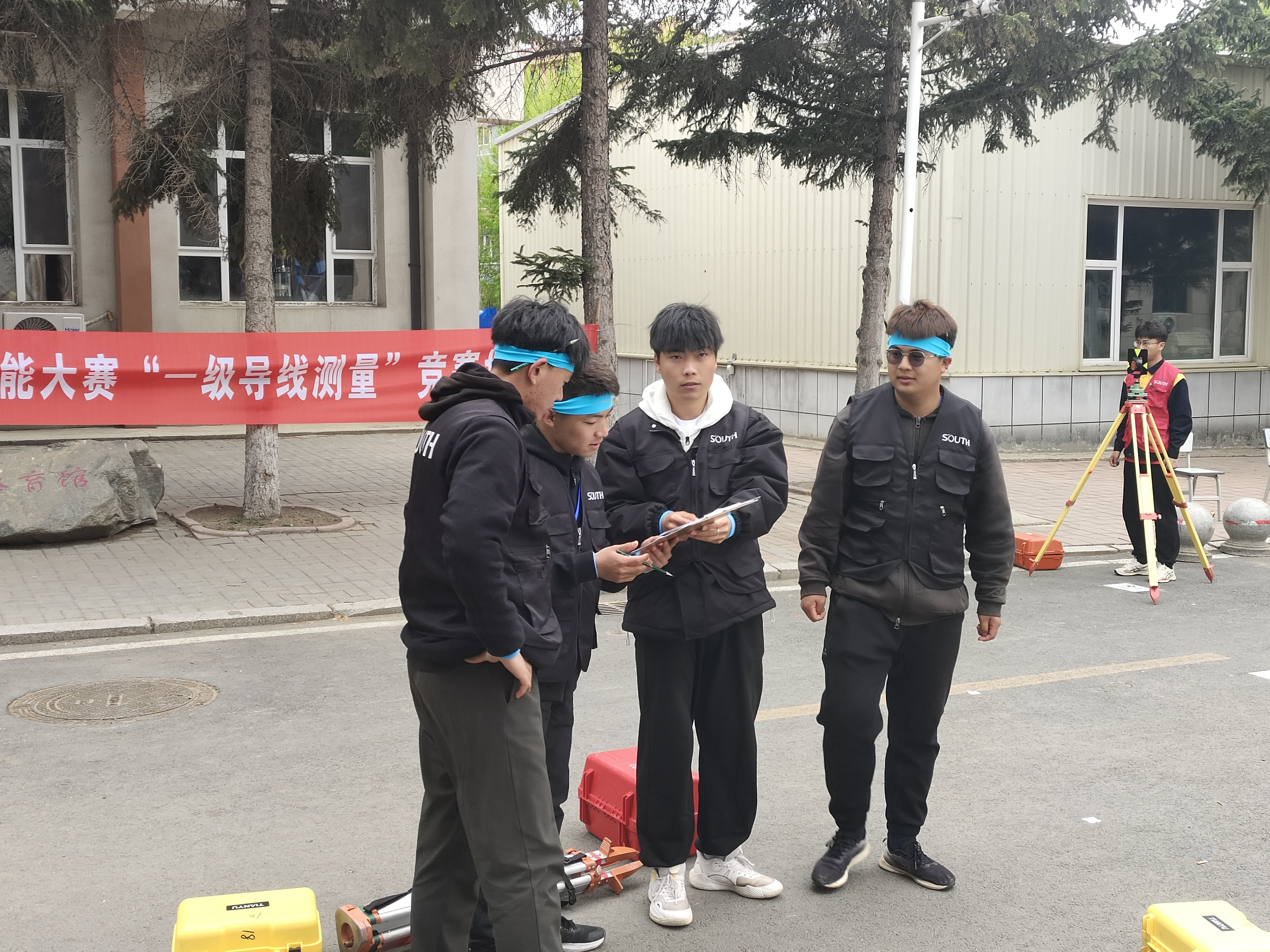 图片4.png 图片4.png