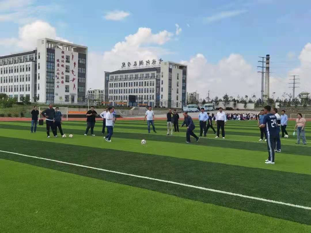 足球2.jpg 足球2.jpg